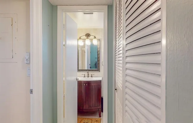 $150,000 | 1524 Lakeview Road, Unit 306, Clearwater, FL 33756