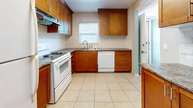 $150,000 | 1524 Lakeview Road, Unit 306, Clearwater, FL 33756