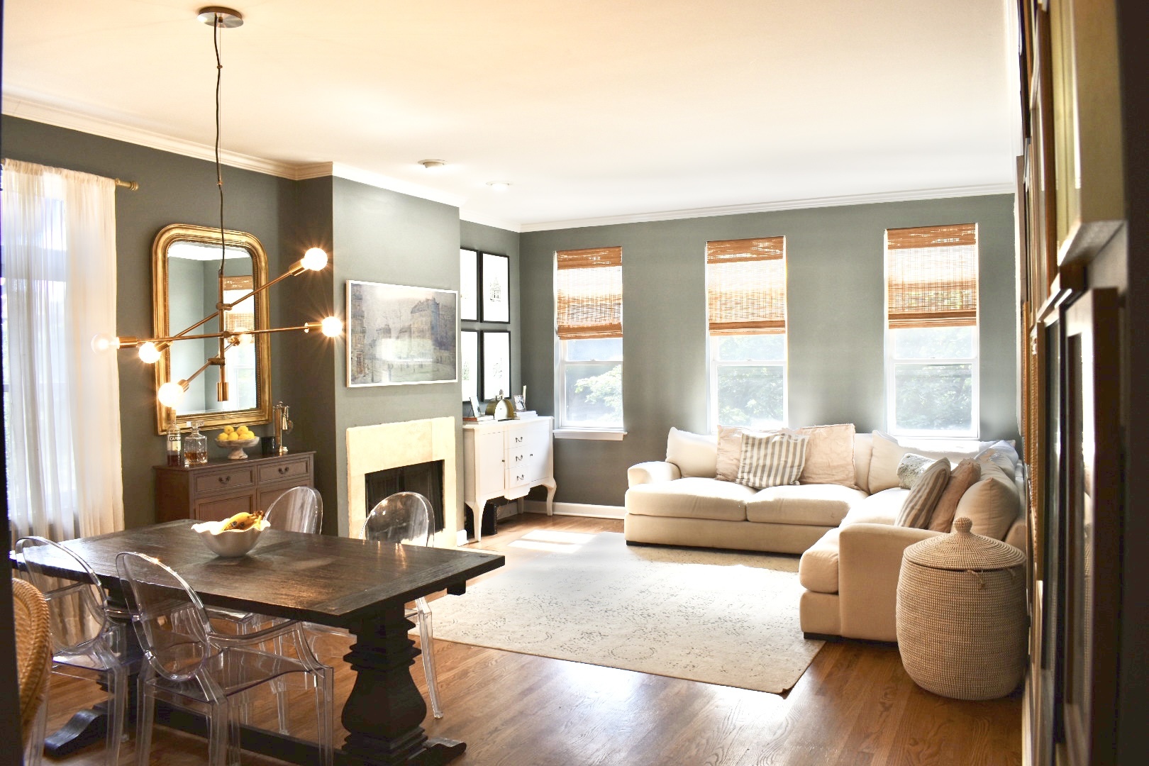 4315 North Kenmore Avenue, Unit 2S Chicago, IL 60613 - Photo 3 of 27 a living room with furniture fireplace and a large window