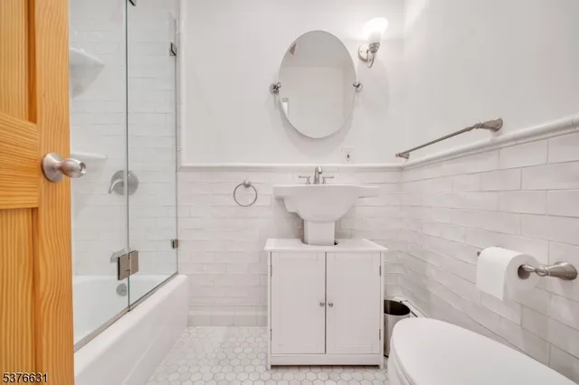 $2,670,000 | 5303 Boulevard East, West New York, NJ 07093