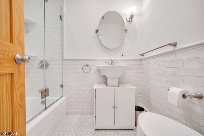 5303 Boulevard East West New York, NJ 07093 - Photo 11 of 42