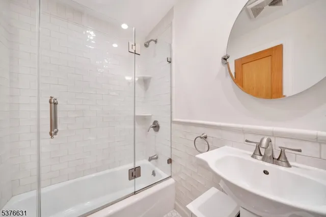 $2,670,000 | 5303 Boulevard East, West New York, NJ 07093