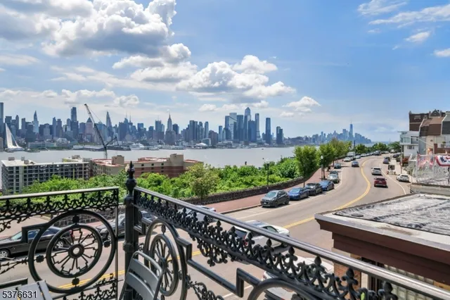 $2,670,000 | 5303 Boulevard East, West New York, NJ 07093