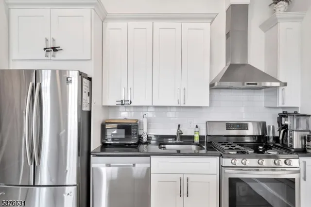 $2,670,000 | 5303 Boulevard East, West New York, NJ 07093