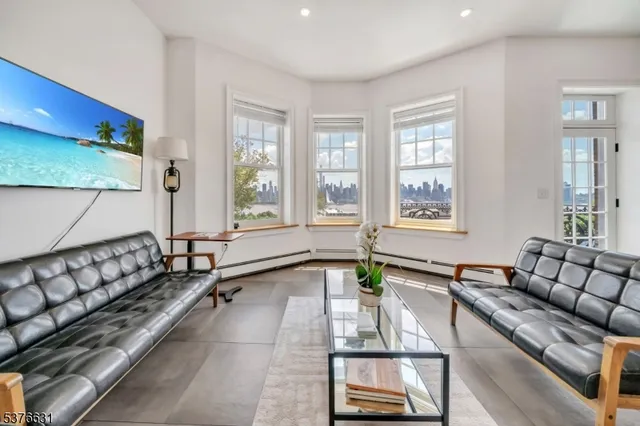 $2,670,000 | 5303 Boulevard East, West New York, NJ 07093