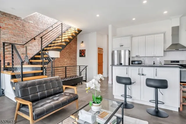 $2,670,000 | 5303 Boulevard East, West New York, NJ 07093