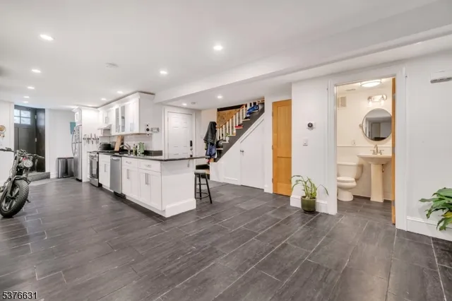 $2,670,000 | 5303 Boulevard East, West New York, NJ 07093