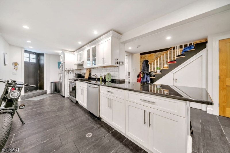 5303 Boulevard East West New York, NJ 07093 - Photo 39 of 42