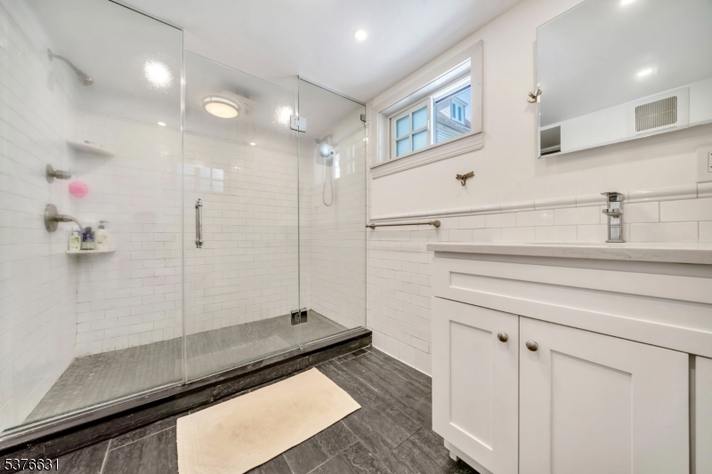 5303 Boulevard East West New York, NJ 07093 - Photo 41 of 42