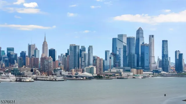 $2,670,000 | 5303 Boulevard East, West New York, NJ 07093