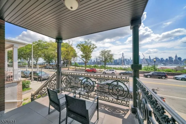 $2,670,000 | 5303 Boulevard East, West New York, NJ 07093