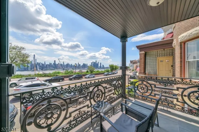 $2,670,000 | 5303 Boulevard East, West New York, NJ 07093