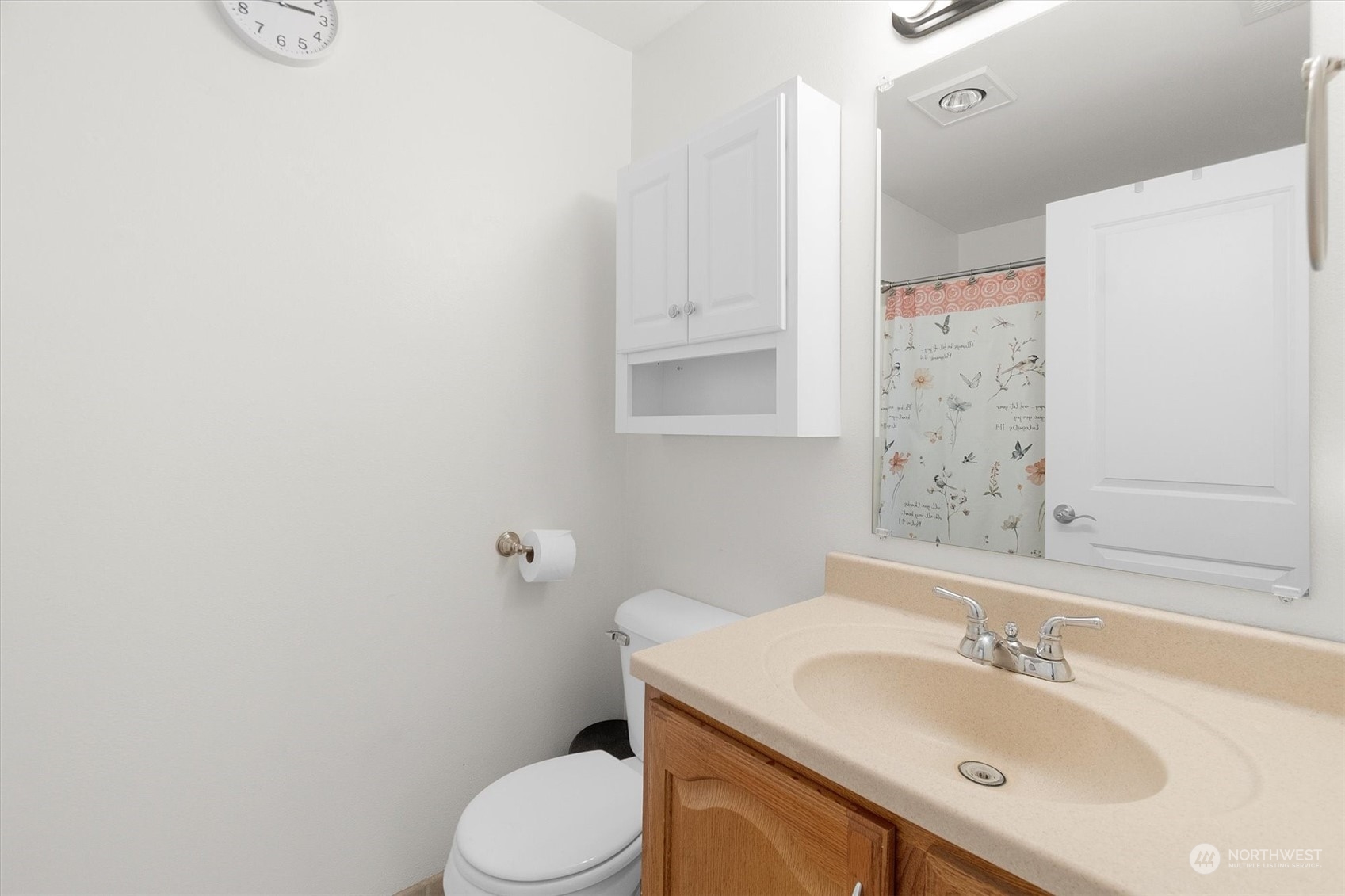 119 Abbey Road Kelso, WA 98626 - Photo 27 of 27 a bathroom with a sink toilet and shower