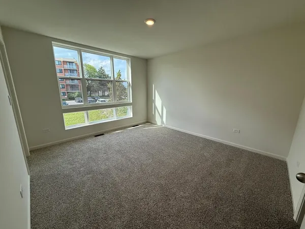 $4,000 | 347 Summit Circle, Lombard, IL 60148