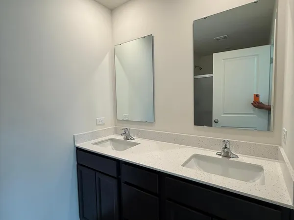 $4,000 | 347 Summit Circle, Lombard, IL 60148