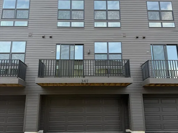 $4,000 | 347 Summit Circle, Lombard, IL 60148