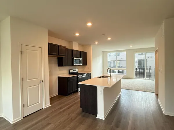 $4,000 | 347 Summit Circle, Lombard, IL 60148