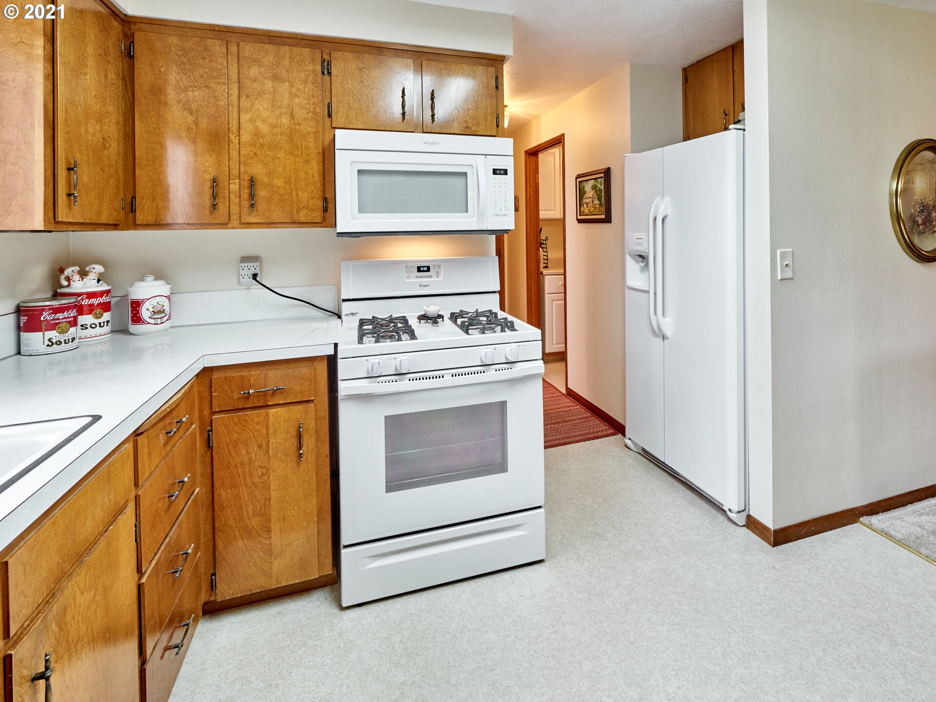 828 Oregon Way Woodburn, OR 97071 - Photo 13 of 29