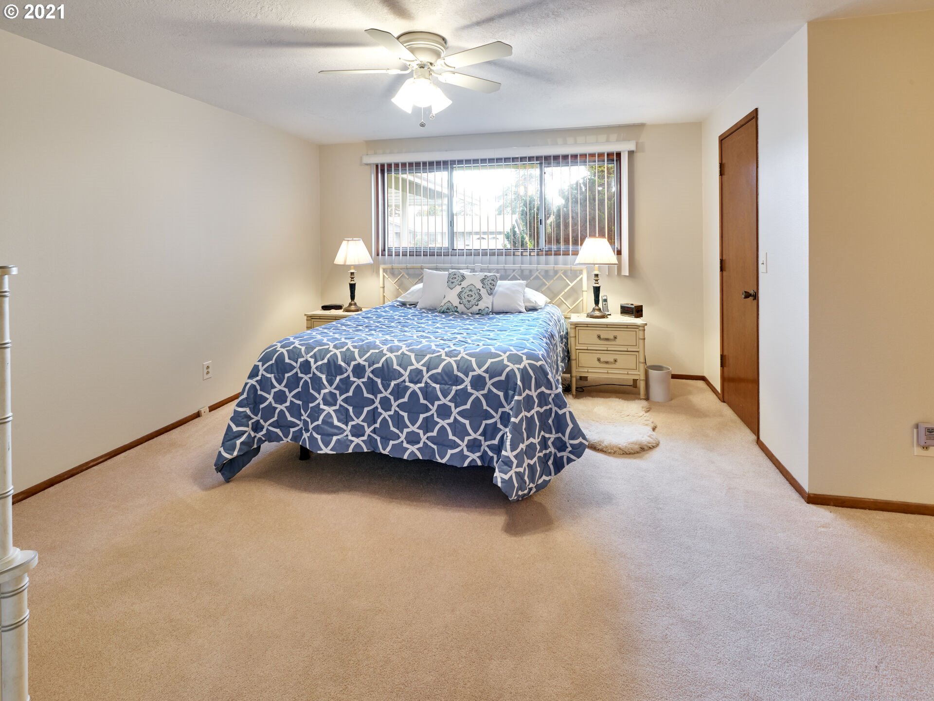 828 Oregon Way Woodburn, OR 97071 - Photo 14 of 29
