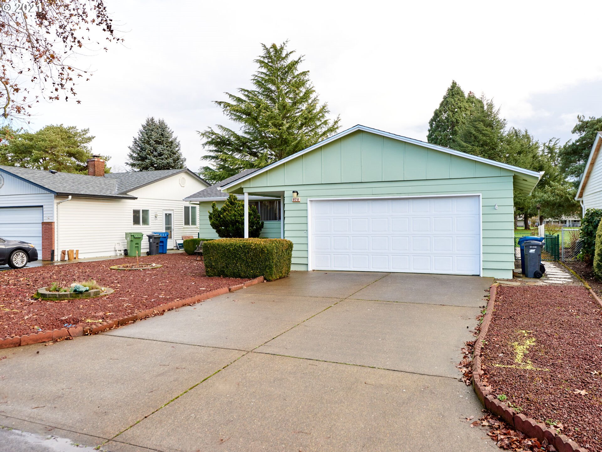 828 Oregon Way Woodburn, OR 97071 - Photo 23 of 29
