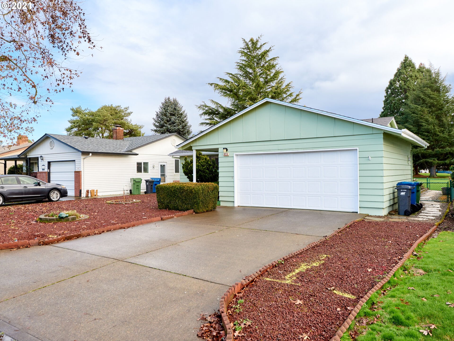 828 Oregon Way Woodburn, OR 97071 - Photo 24 of 29