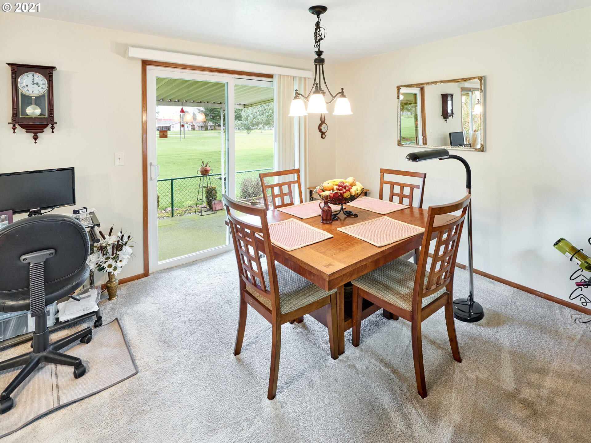 828 Oregon Way Woodburn, OR 97071 - Photo 9 of 29