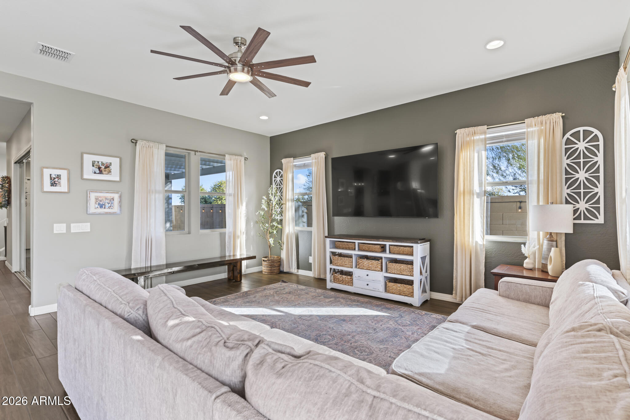 18331 West Clinton Street Surprise, AZ 85388 - Photo 18 of 64 DSC02362