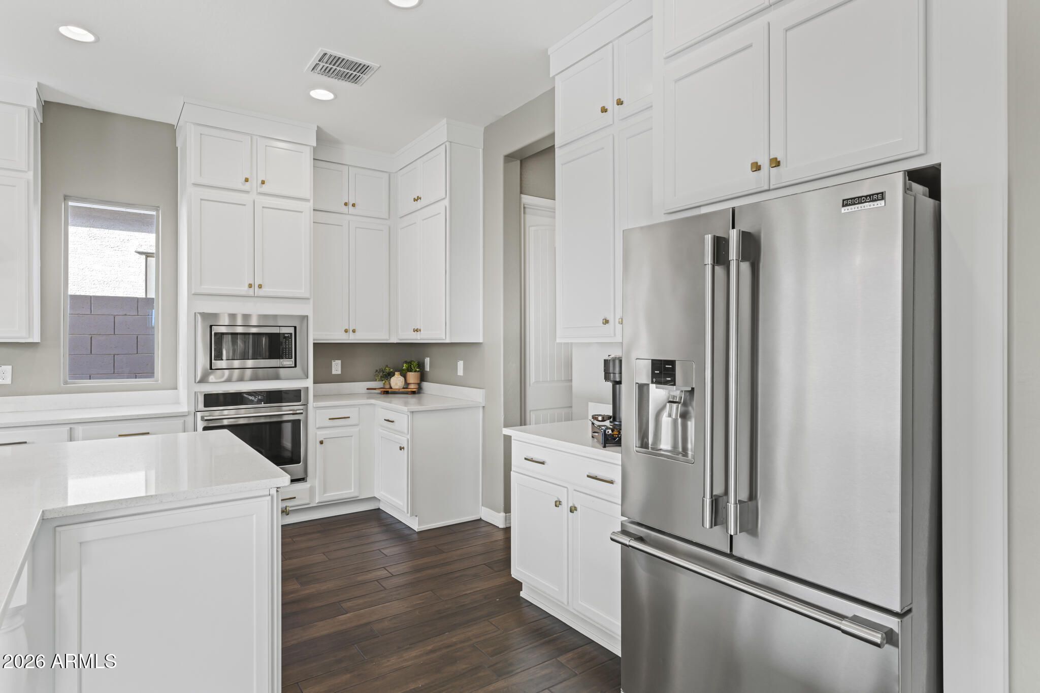 18331 West Clinton Street Surprise, AZ 85388 - Photo 22 of 64 DSC02374