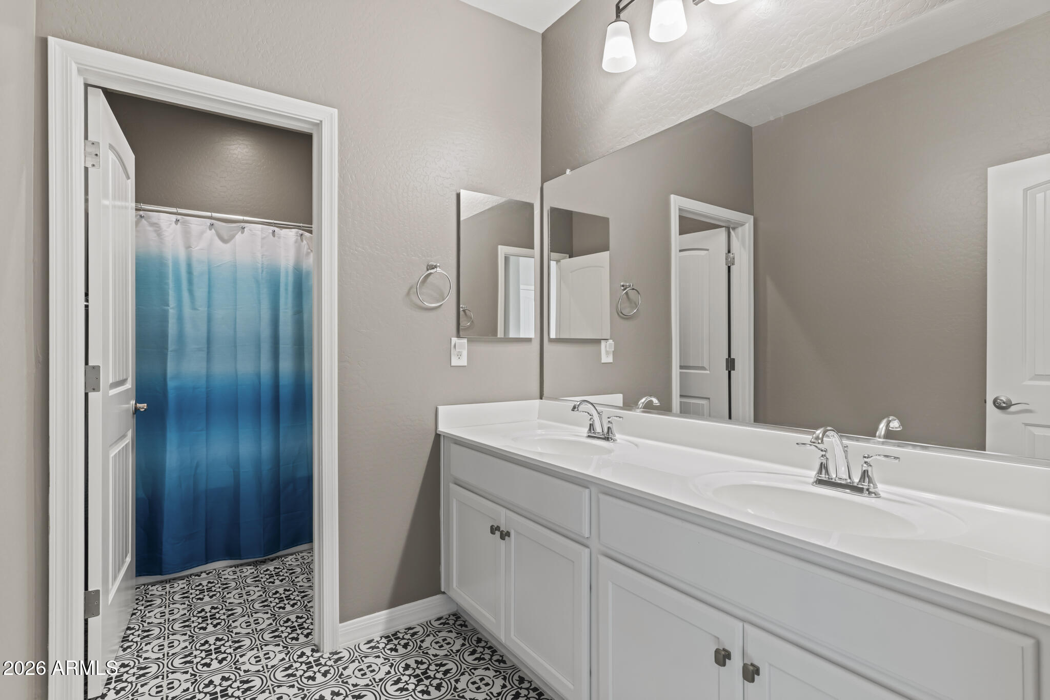 18331 West Clinton Street Surprise, AZ 85388 - Photo 34 of 64 DSC02413