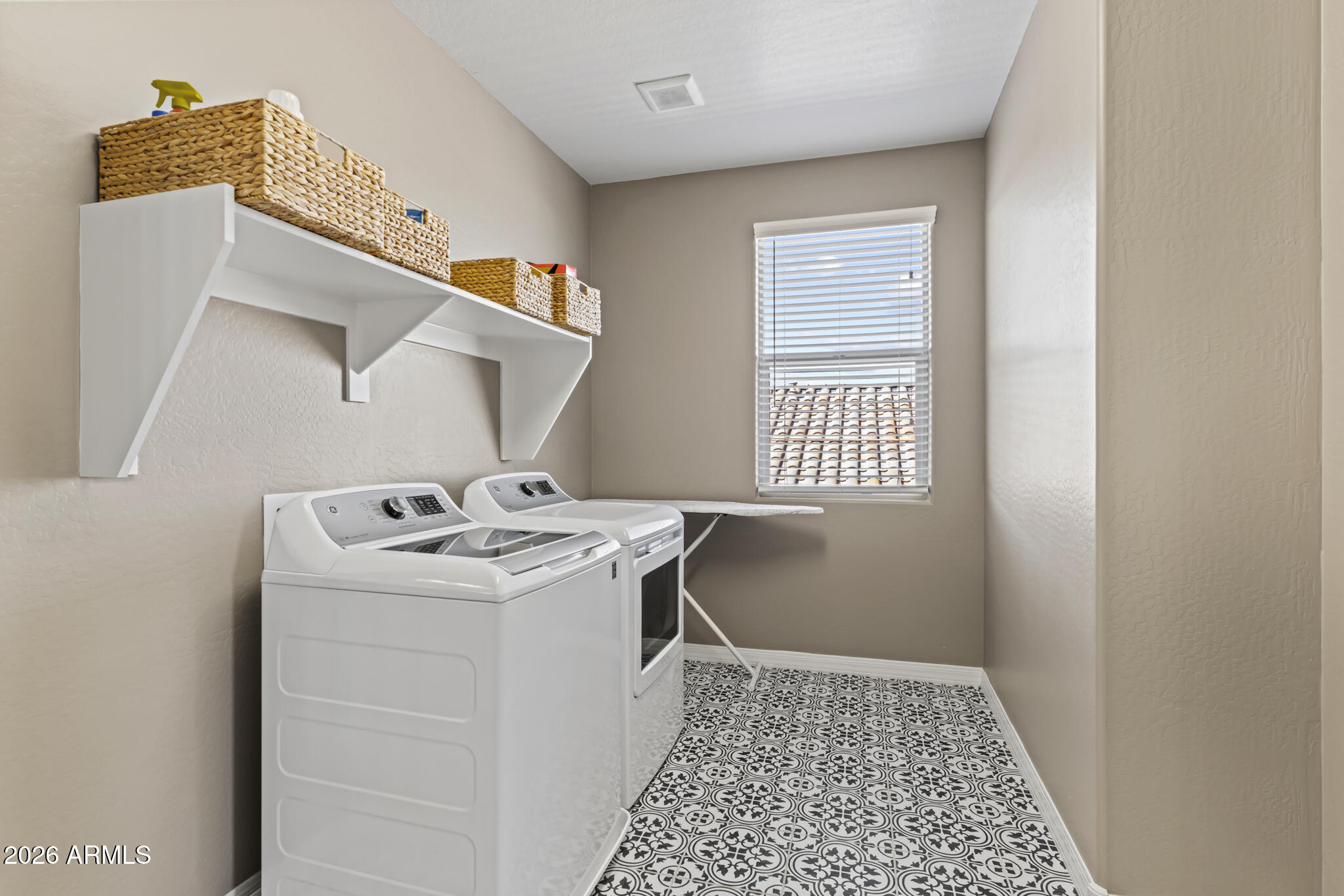 18331 West Clinton Street Surprise, AZ 85388 - Photo 40 of 64 DSC02431