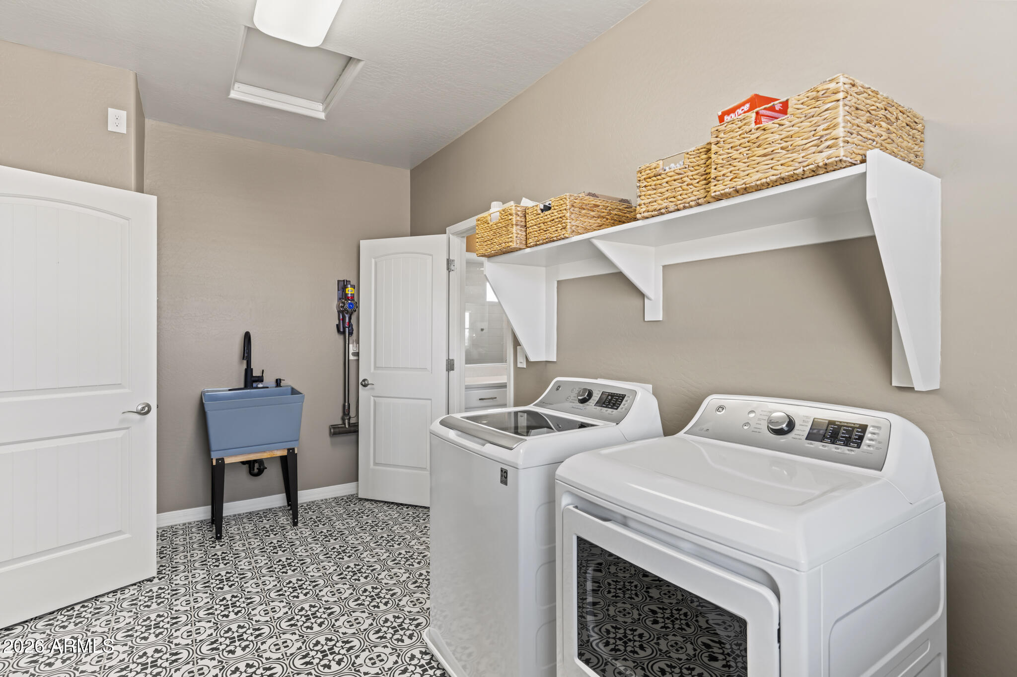 18331 West Clinton Street Surprise, AZ 85388 - Photo 41 of 64 DSC02434