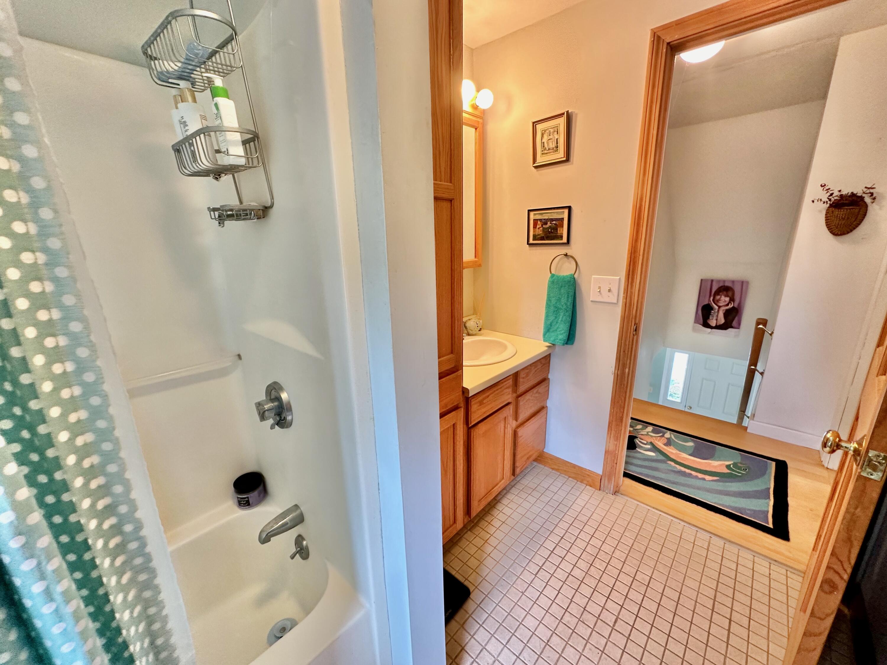 94 Town House Road Vienna, ME 04360 - Photo 24 of 131 FULL GUEST BATH