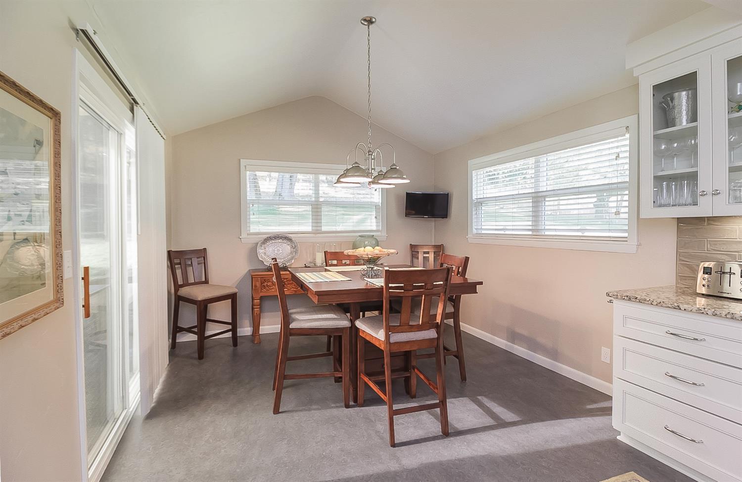 970 Applegate Street Jacksonville, OR 97530 - Photo 16 of 20 Additional Photo