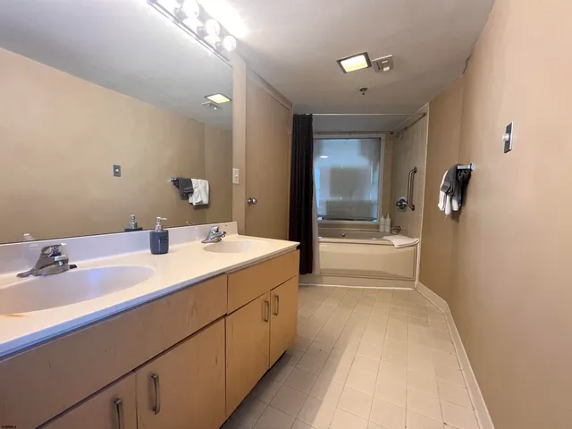 $149,000 | 1515 Boardwalk, Unit 1110, Atlantic City, NJ 08401