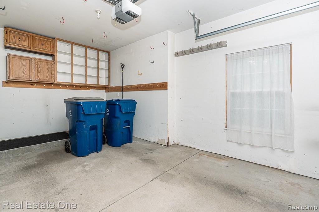 1665 Huntington Park, Unit E Rochester, MI 48309 - Photo 28 of 40