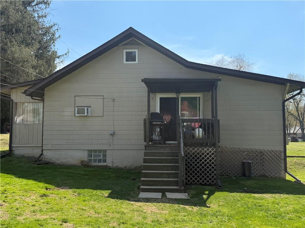 112 Schoolhouse Road Grindstone, PA 15442 - Photo 2 of 20