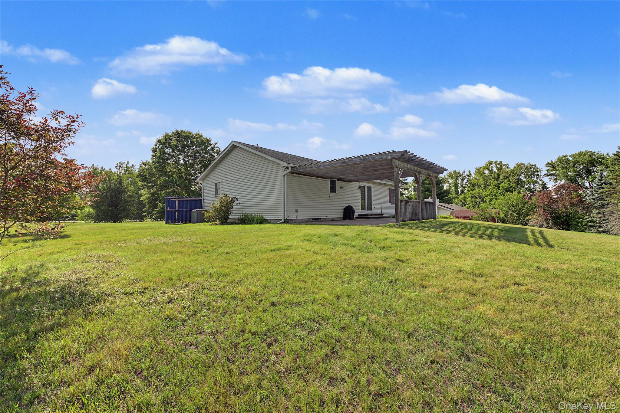 318 Cornwall Hill Road Patterson, NY 12563 - Photo 2 of 38