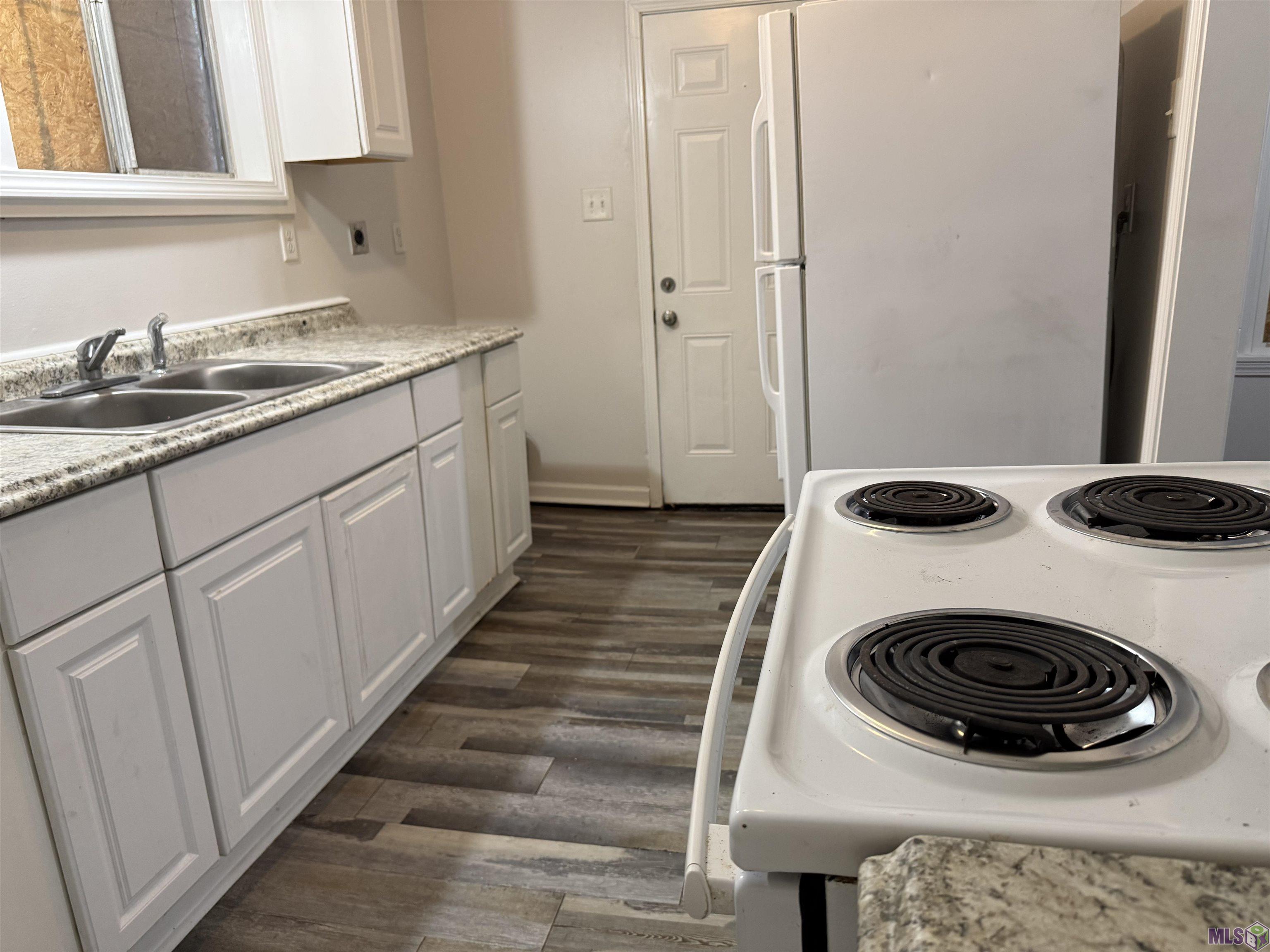 5261 Wilmot Street Baton Rouge, LA 70805 - Photo 4 of 11 Stackable washer and dryer hook up