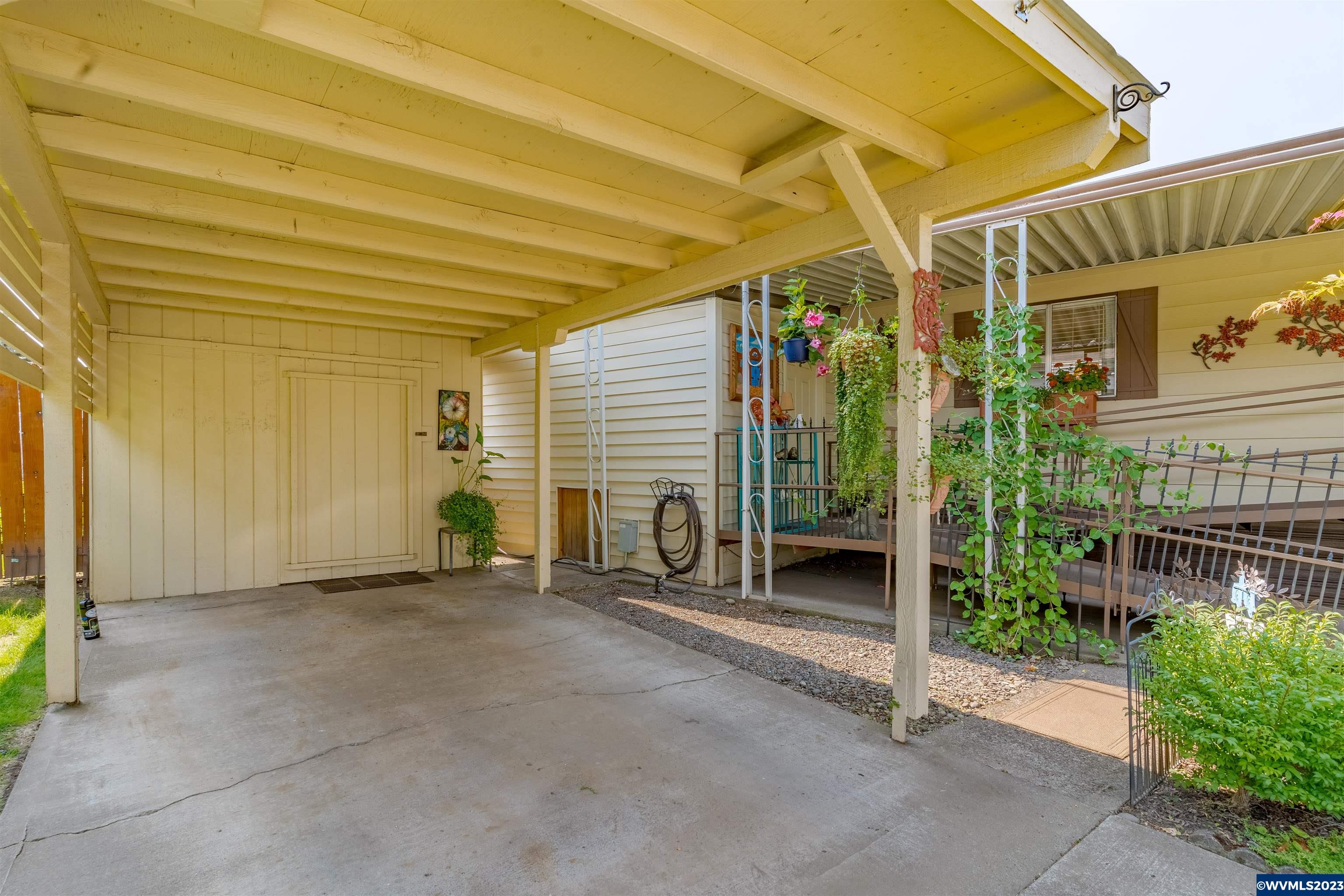 4244 Hazelgreen Road Northeast Salem, OR 97305 - Photo 27 of 30 Gallery Image 27