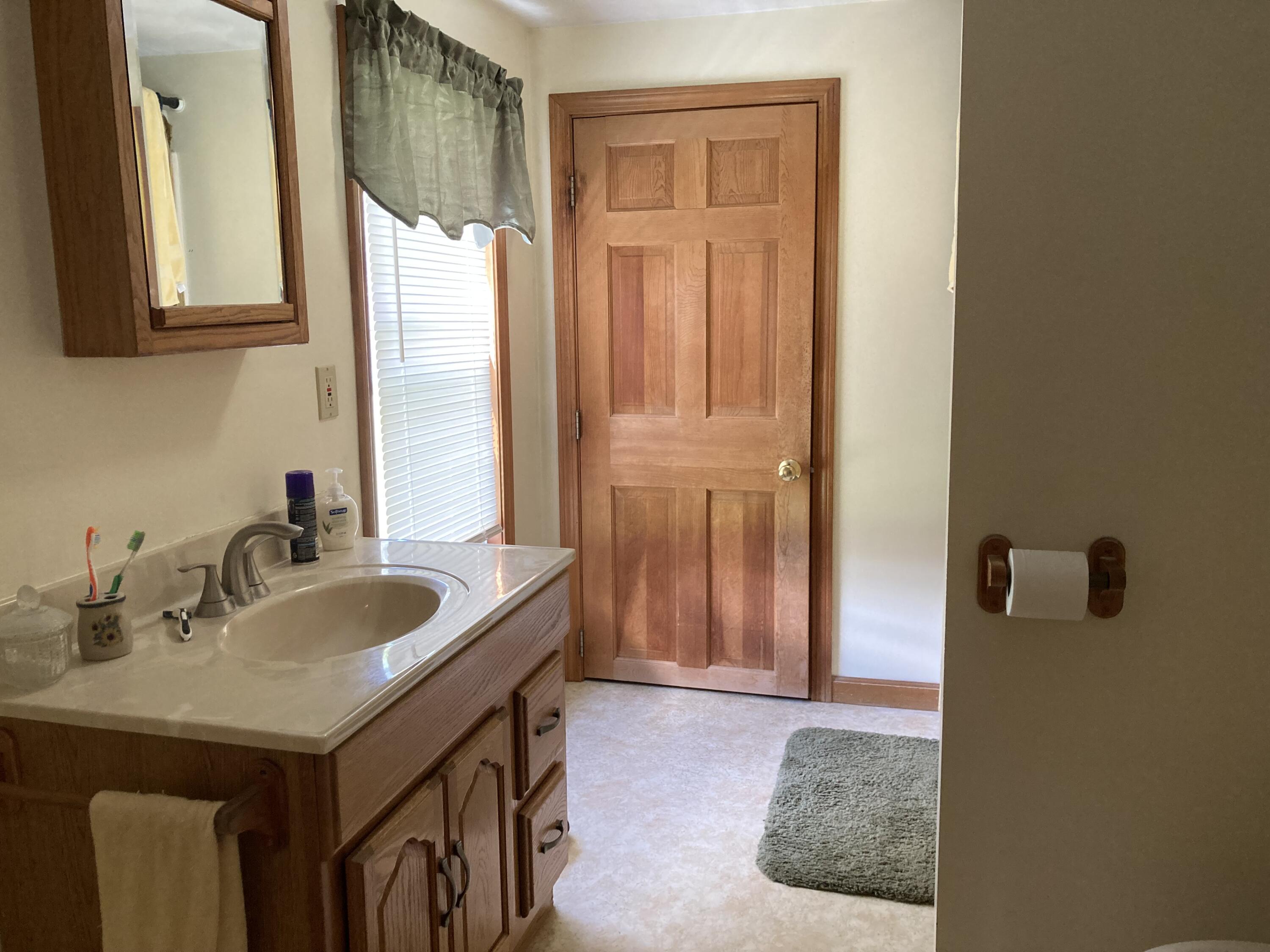 16 Pines Road Waterville, ME 04901 - Photo 5 of 19 Bath