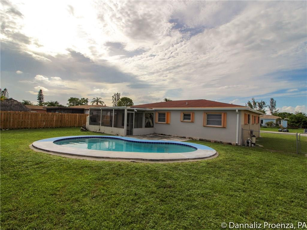 4720 Betelnut Street Boca Raton, FL 33428 - Photo 4 of 16 Backyard