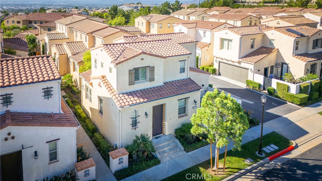 20278 Pienza Lane Porter Ranch, CA 91326 - Photo 2 of 28 Gallery Image 2