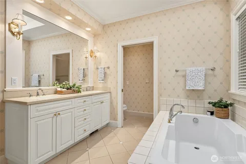 $3,150,000 | 2720 105th Avenue Southeast, Bellevue, WA 98004