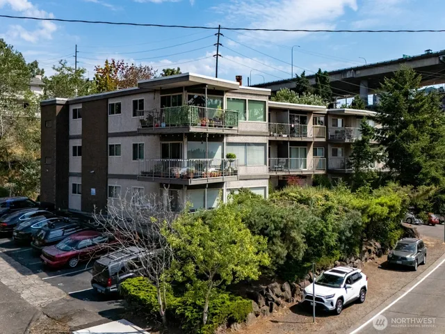 a car parked in front of a building
