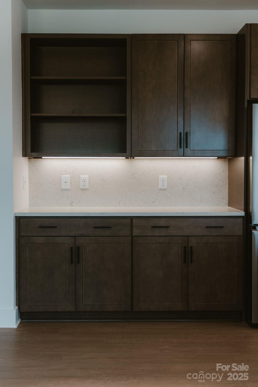 817 Garringer Place Charlotte, NC 28208 - Photo 9 of 33 a kitchen with a sink