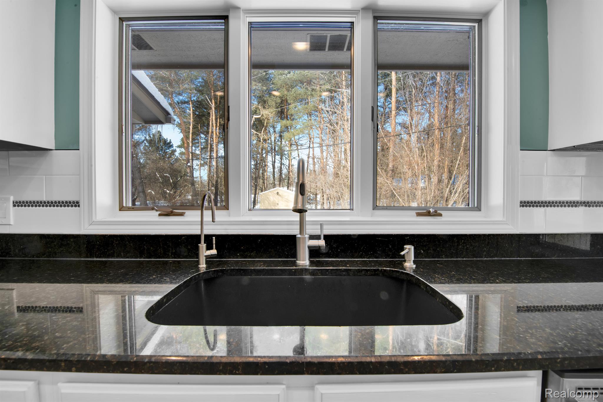 1339 East Gunn Road Rochester, MI 48306 - Photo 15 of 47 Gallery Image 15