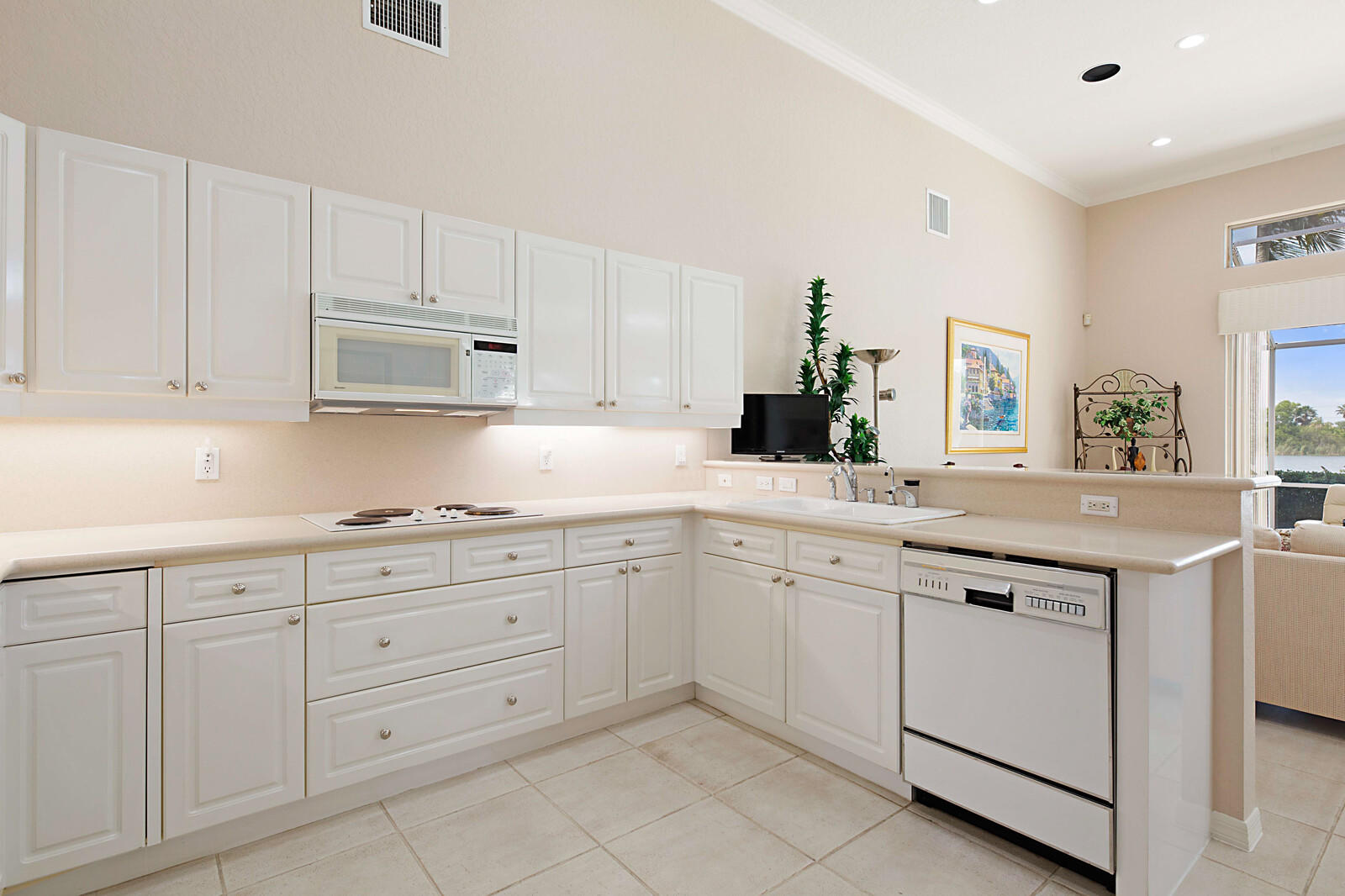 10614 Stonebridge Boulevard Boca Raton, FL 33498 - Photo 11 of 45 Kitchen