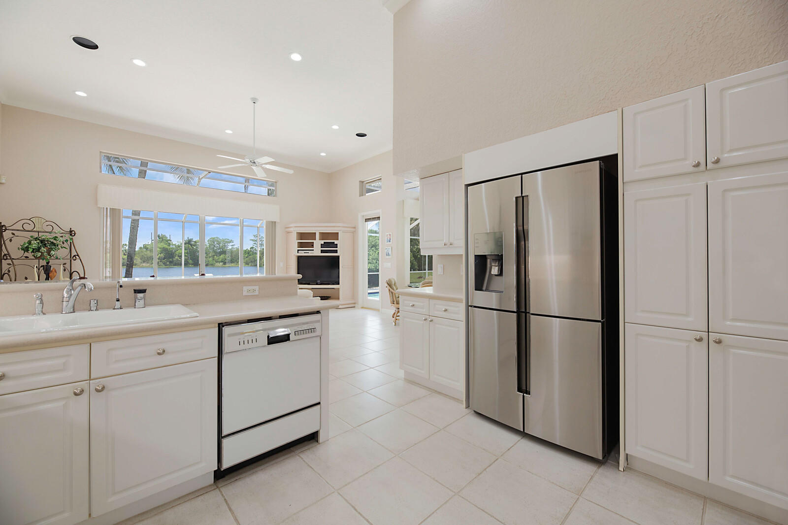 10614 Stonebridge Boulevard Boca Raton, FL 33498 - Photo 13 of 45 Kitchen