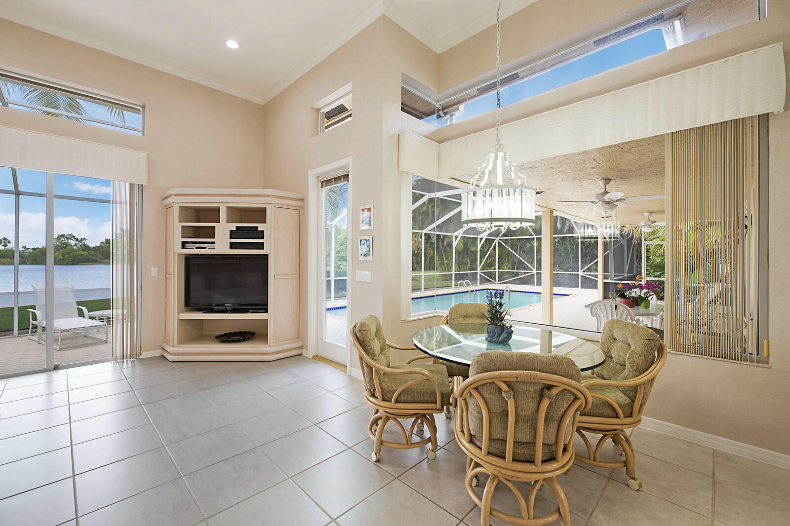 10614 Stonebridge Boulevard Boca Raton, FL 33498 - Photo 15 of 45 Breakfast Area