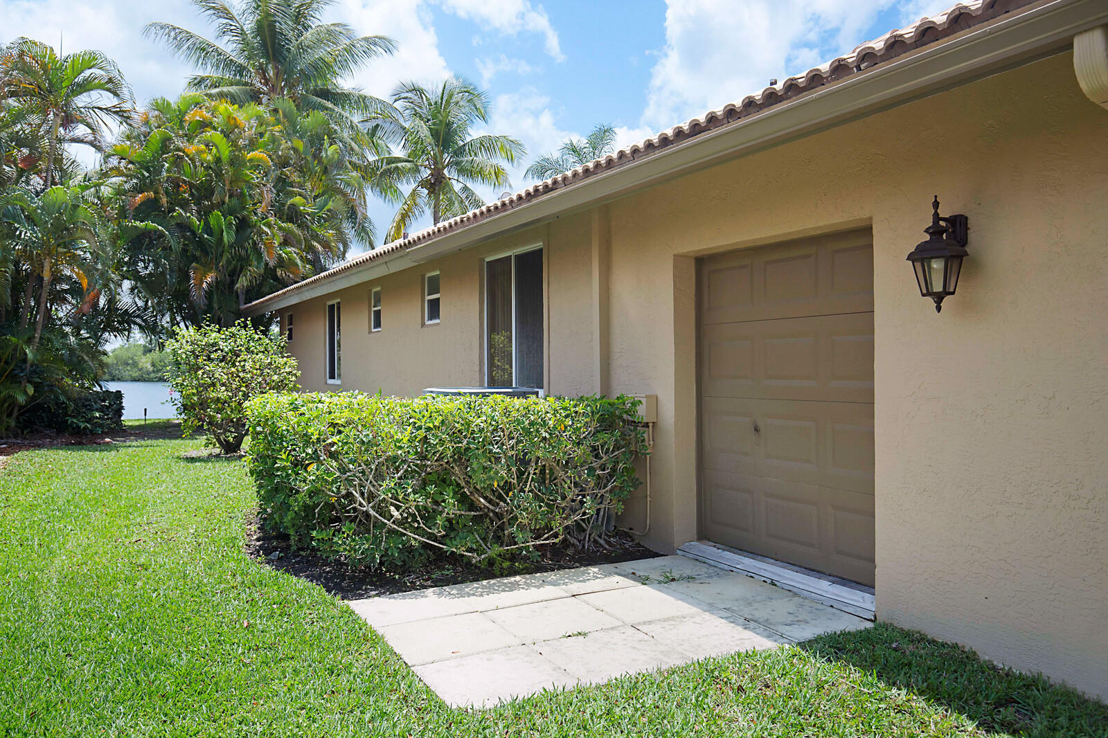 10614 Stonebridge Boulevard Boca Raton, FL 33498 - Photo 39 of 45 Golf Cart Garage